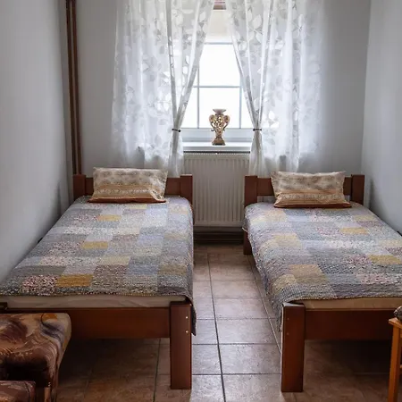 3 Apartment *