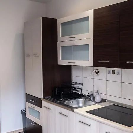 Appartement 3 *